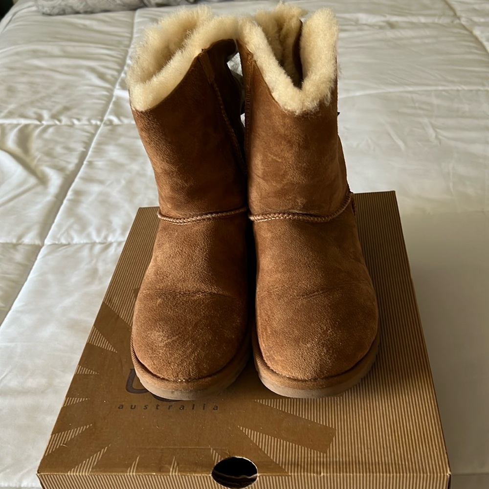 Ugg Bailey Bow Chestnut